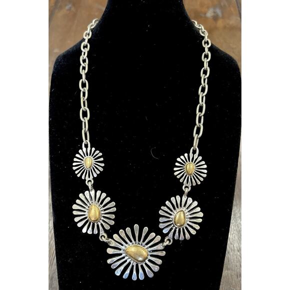Lucky Brand Two Tone Flower Collar Necklace Reversible Silver Tone 20” Adj - Picture 1 of 3